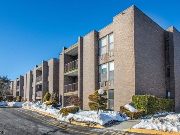 355 River Rd, Nutley, NJ 07110