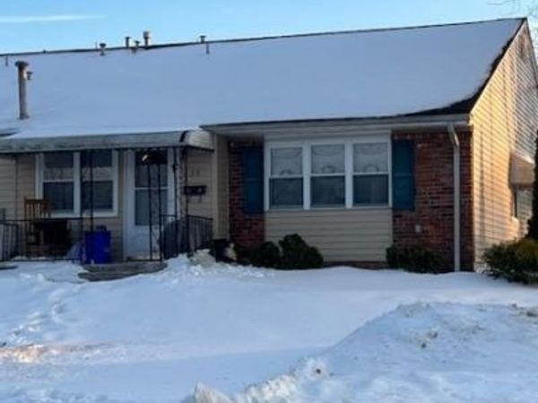 23 Haven Dr, Old Bridge, NJ 07747