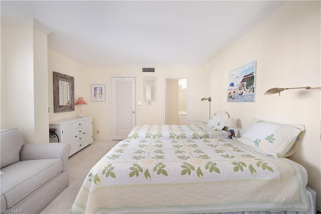 3443 Gulf Shore Blvd N, Unit 504, Naples, FL 34103 Photo