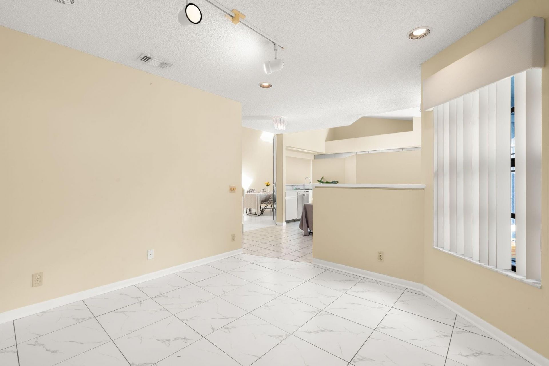 8371 Waterford Circle, Unit 8371, Tamarac, FL 33321 Photo