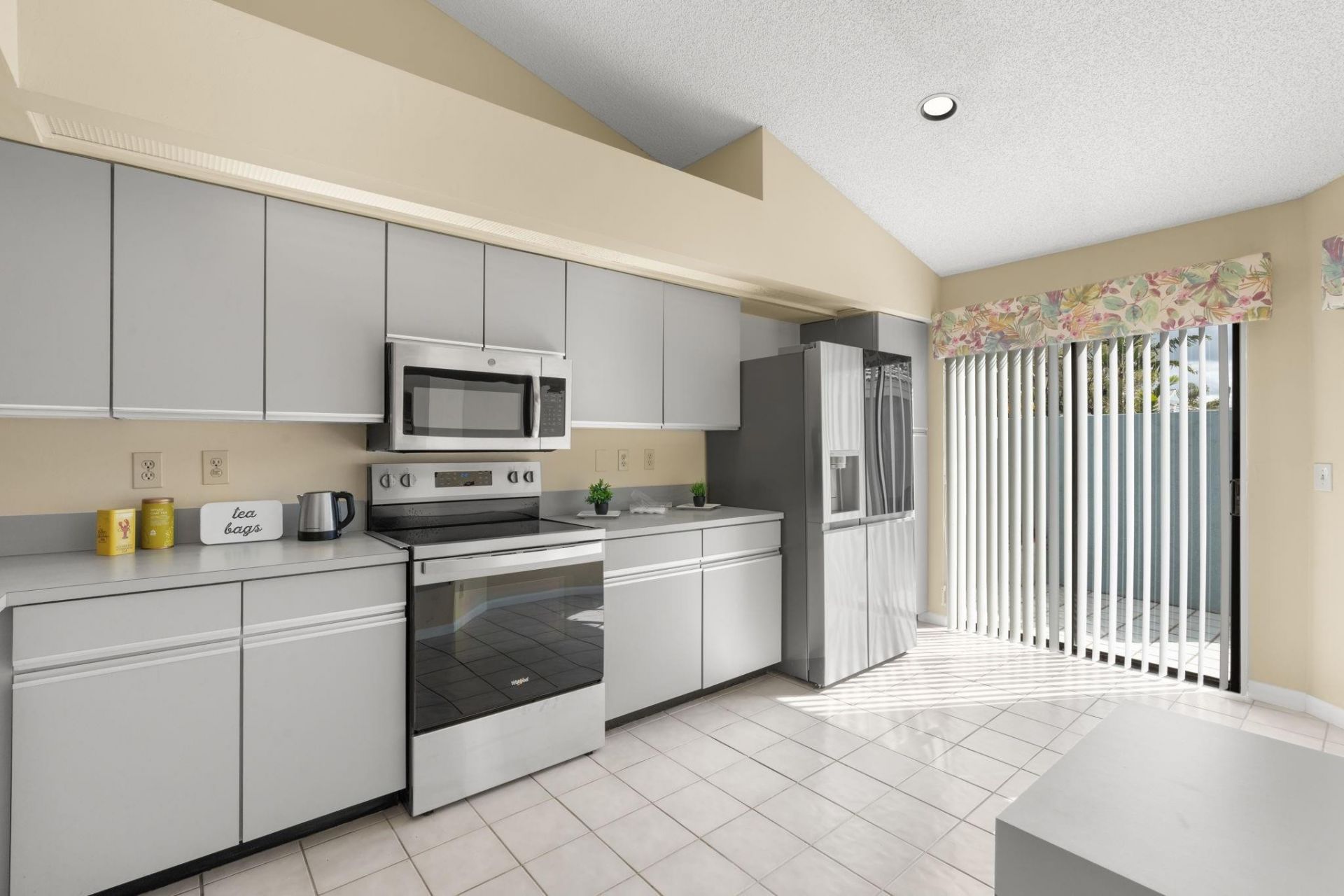 8371 Waterford Circle, Unit 8371, Tamarac, FL 33321 Photo