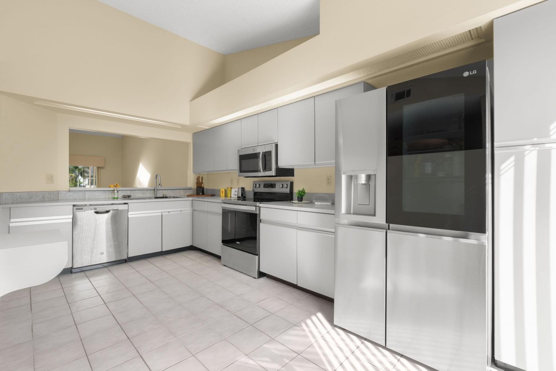 8371 Waterford Circle, Unit 8371, Tamarac, FL 33321 Photo