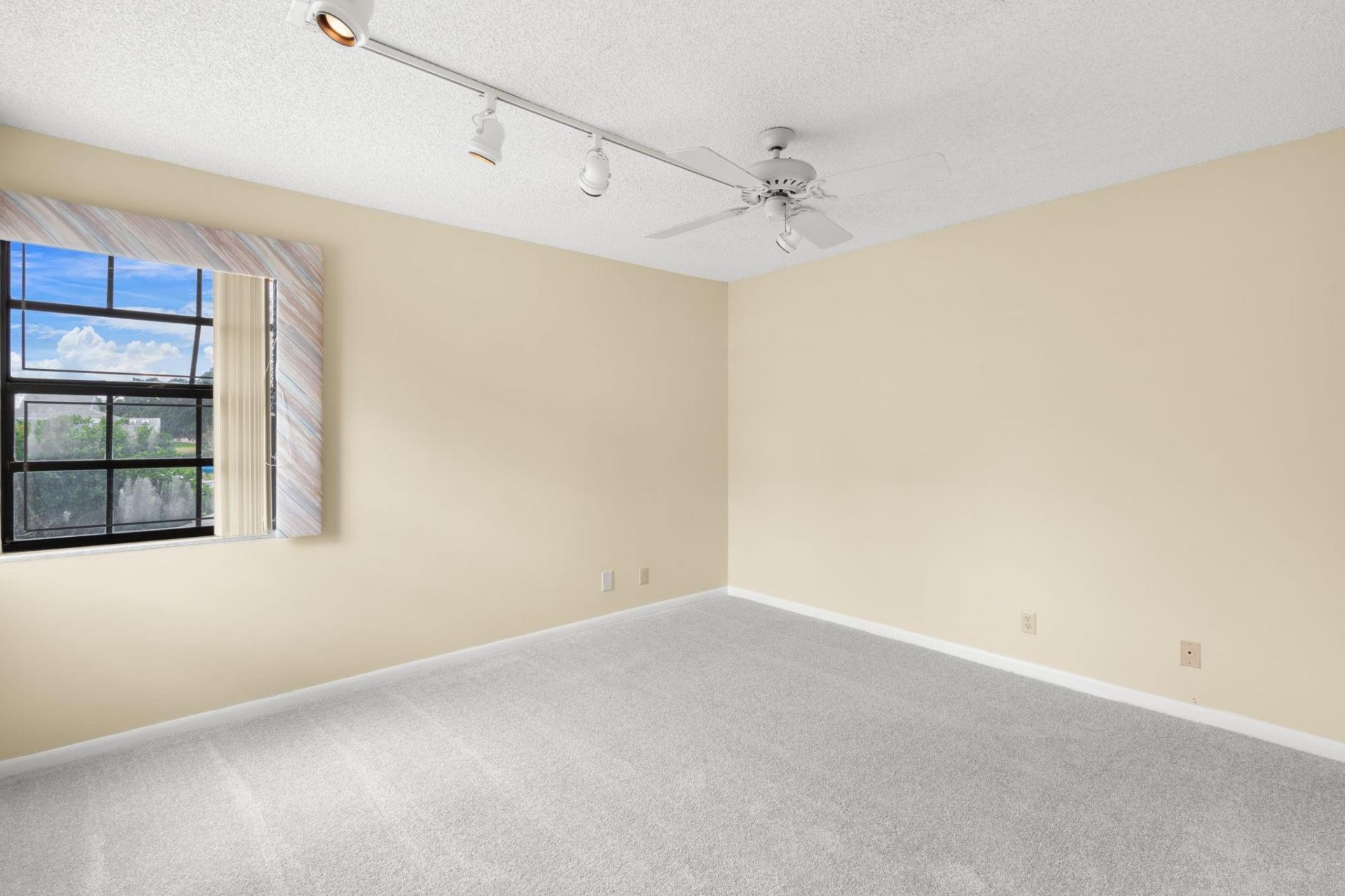 8371 Waterford Circle, Unit 8371, Tamarac, FL 33321 Photo