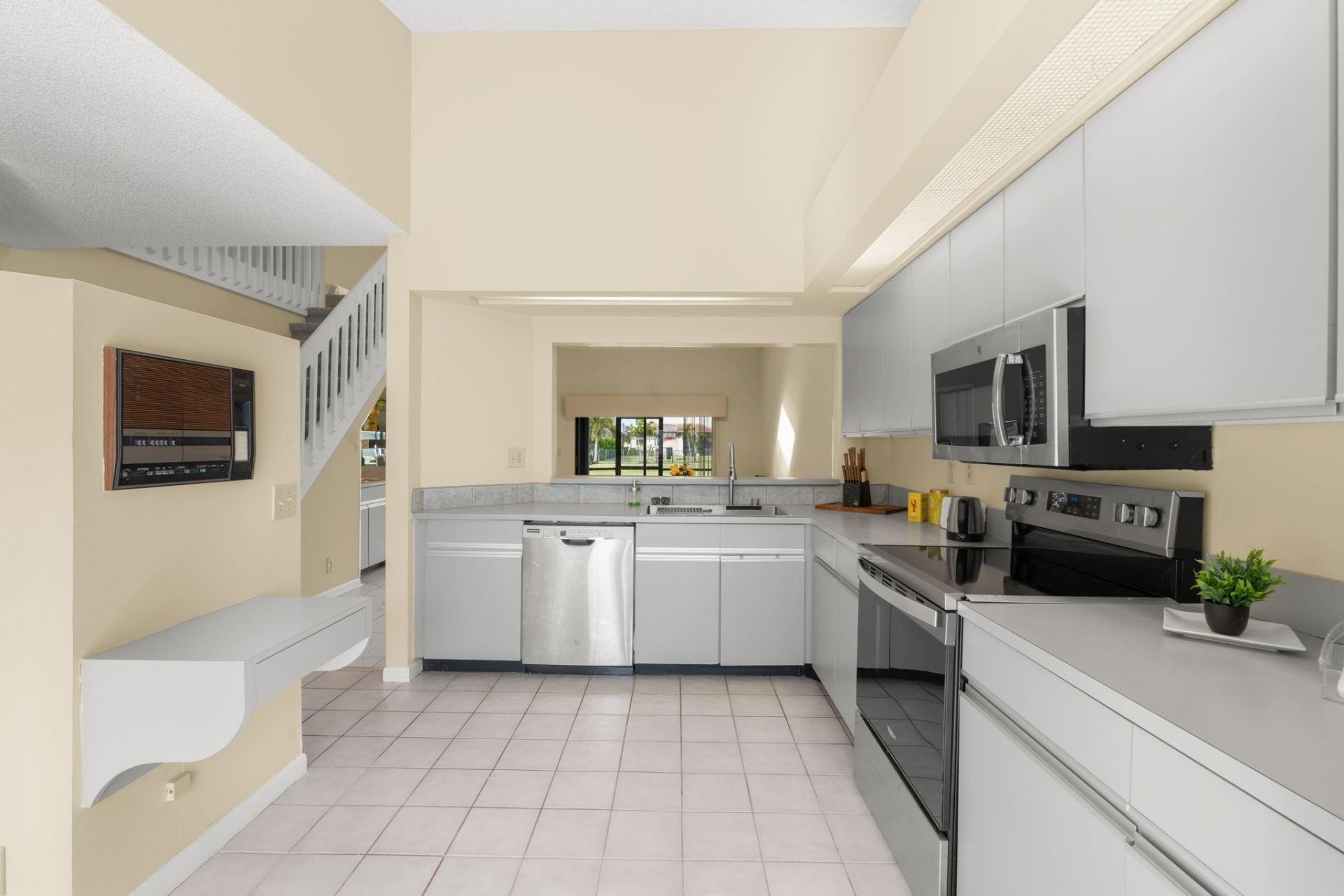 8371 Waterford Circle, Unit 8371, Tamarac, FL 33321 Photo