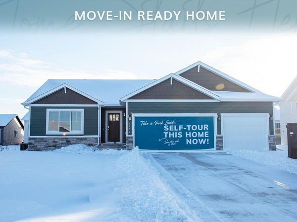 1474 66th Avenue S, Fargo, ND 58104