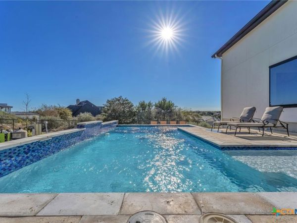 1347 Bordeaux Lane, New Braunfels, TX 78132