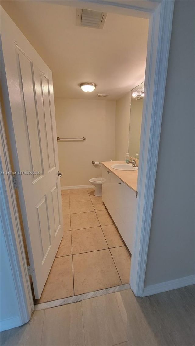 600 S Dixie Hwy, Unit 359, West Palm Beach, FL 33401 Photo