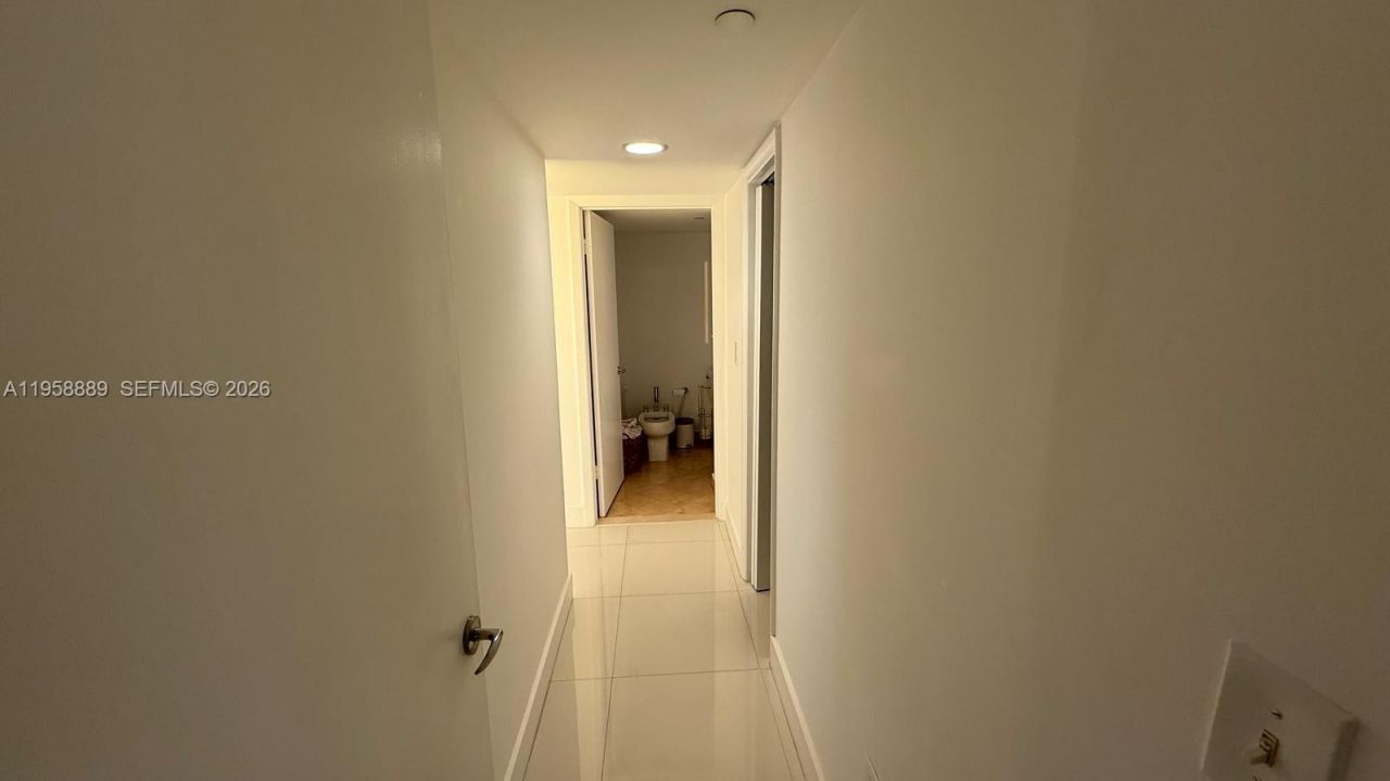5900 Collins Av, Unit 1008, Miami Beach, FL 33140 Photo