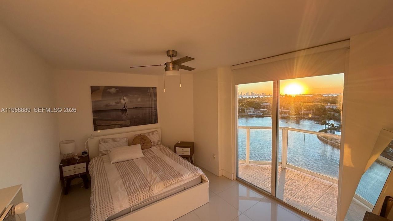 5900 Collins Av, Unit 1008, Miami Beach, FL 33140 Photo