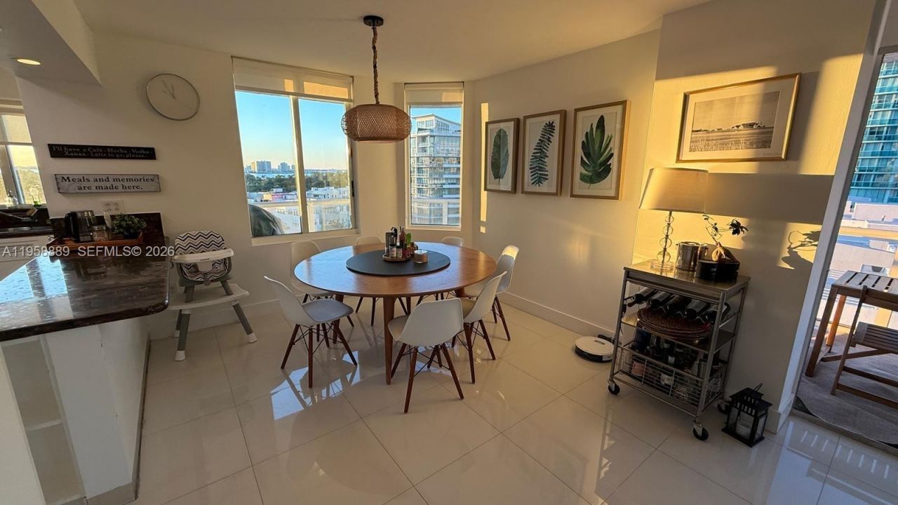 5900 Collins Av, Unit 1008, Miami Beach, FL 33140 Photo