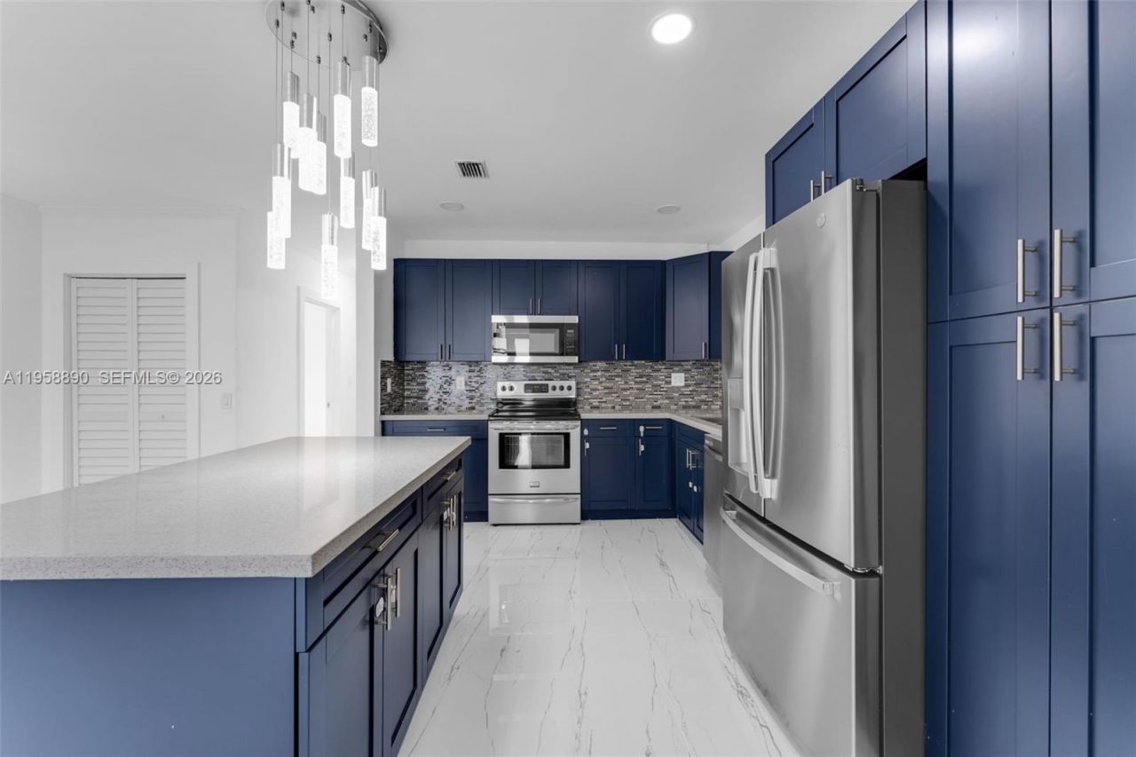 20000 Eagle Nest Rd, Unit 1, Cutler Bay, FL 33189 Photo