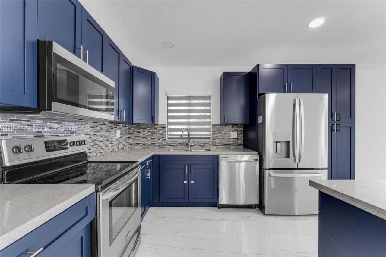 20000 Eagle Nest Rd, Unit 1, Cutler Bay, FL 33189 Photo