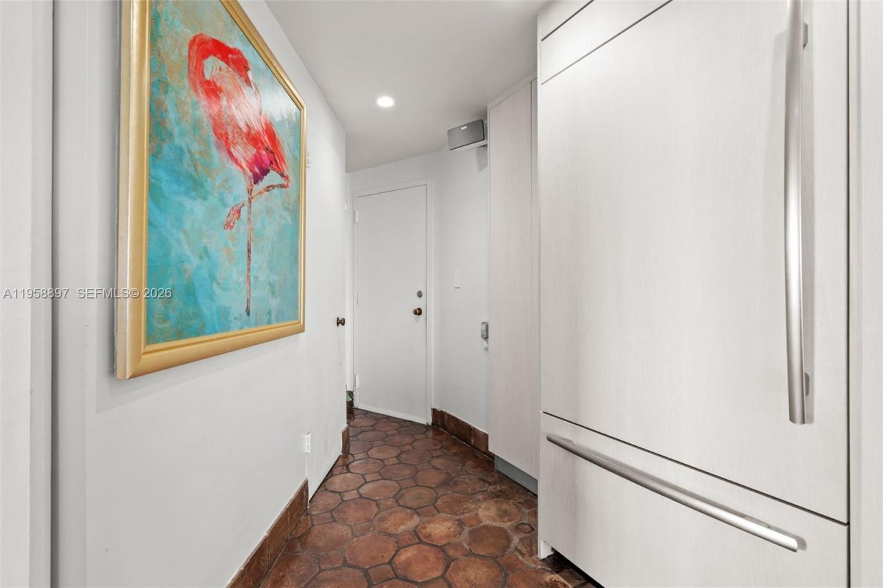 720 NE 69th St, Unit 11S, Miami, FL 33138 Photo