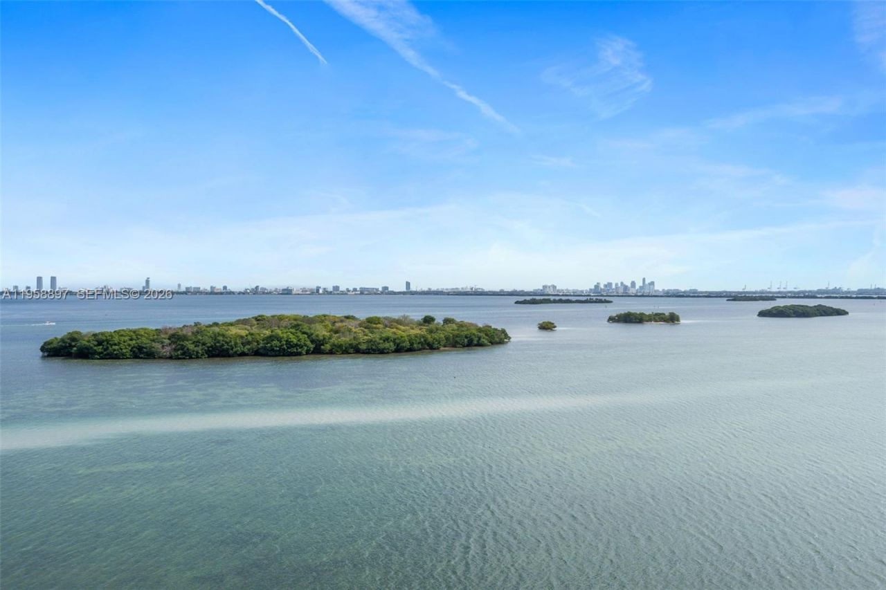 720 NE 69th St, Unit 11S, Miami, FL 33138 Photo