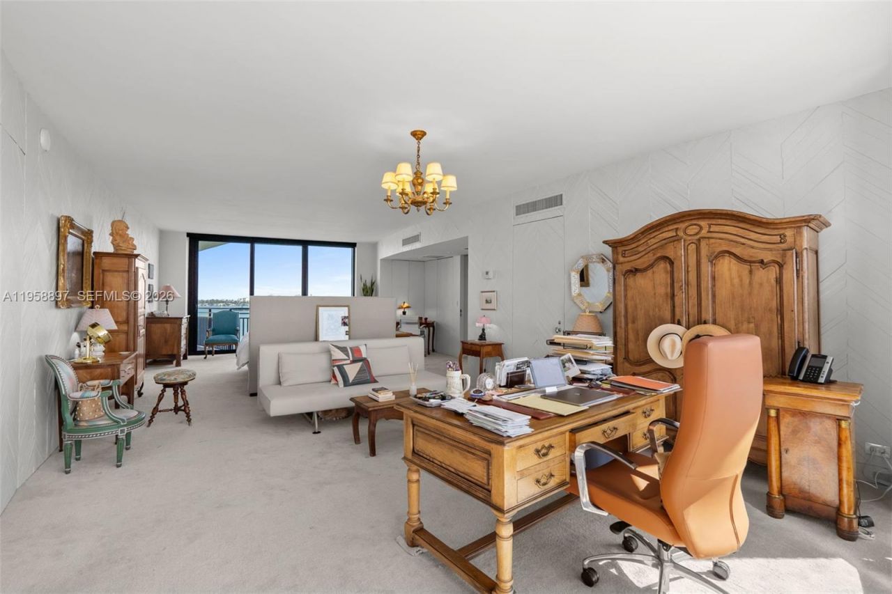 720 NE 69th St, Unit 11S, Miami, FL 33138 Photo