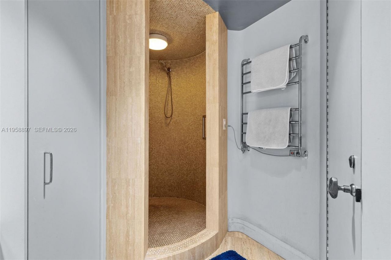 720 NE 69th St, Unit 11S, Miami, FL 33138 Photo