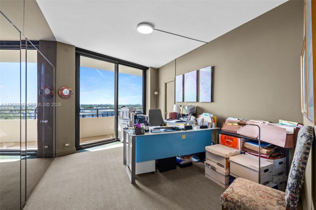 720 NE 69th St, Unit 11S, Miami, FL 33138 Photo