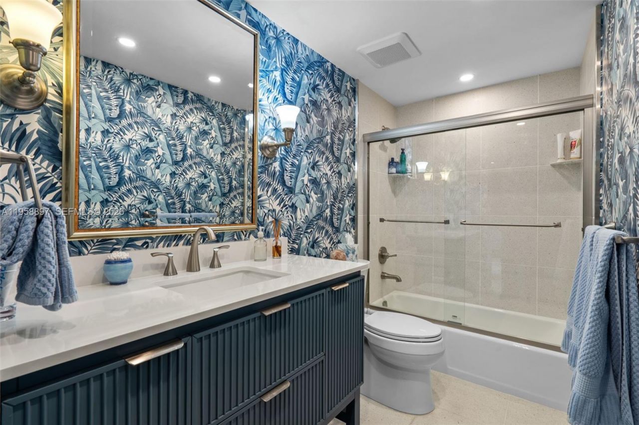 720 NE 69th St, Unit 11S, Miami, FL 33138 Photo