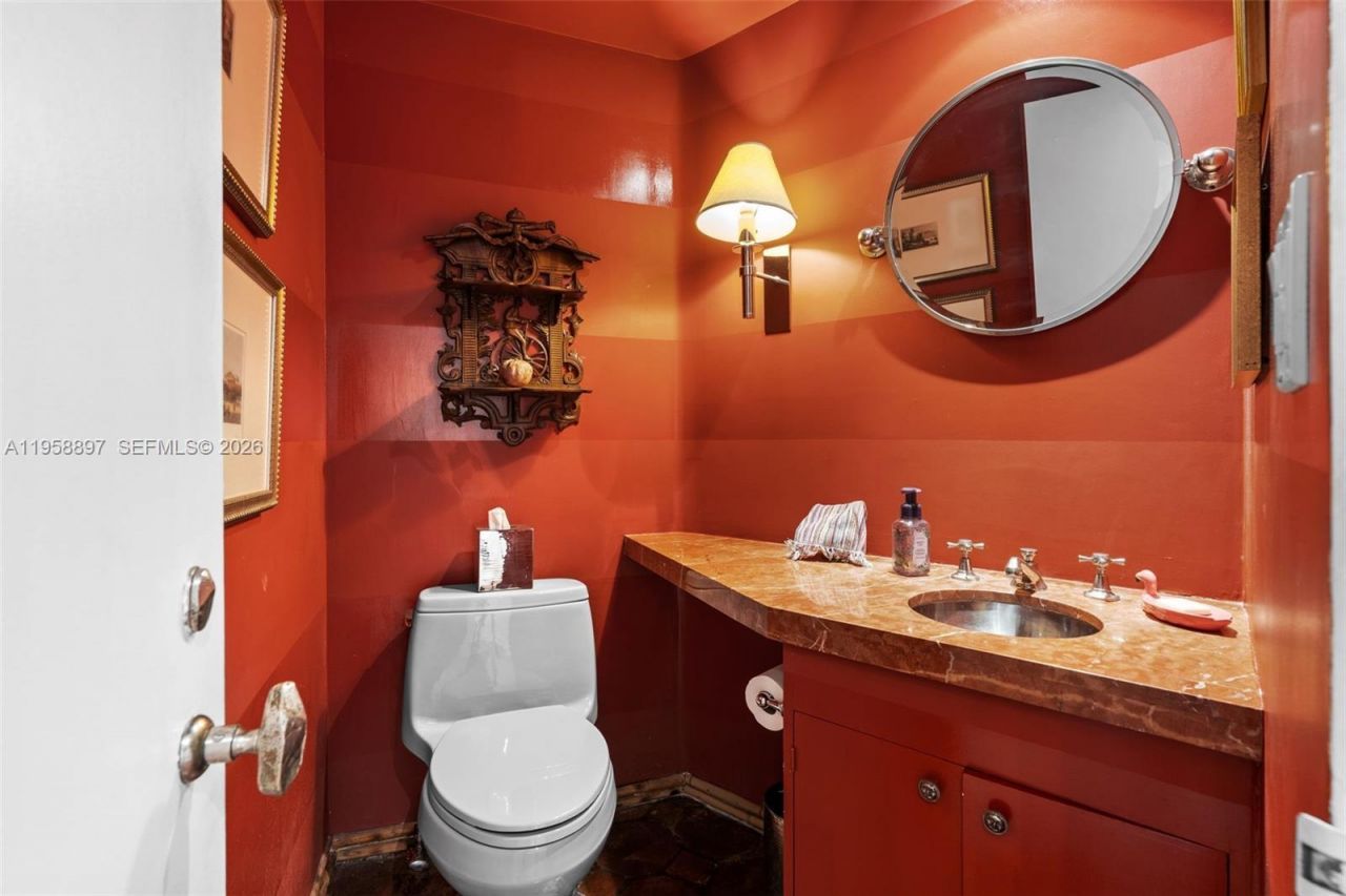 720 NE 69th St, Unit 11S, Miami, FL 33138 Photo