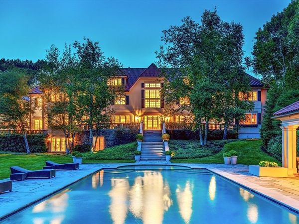 18 Longmeadow Drive, Westwood, MA 02090