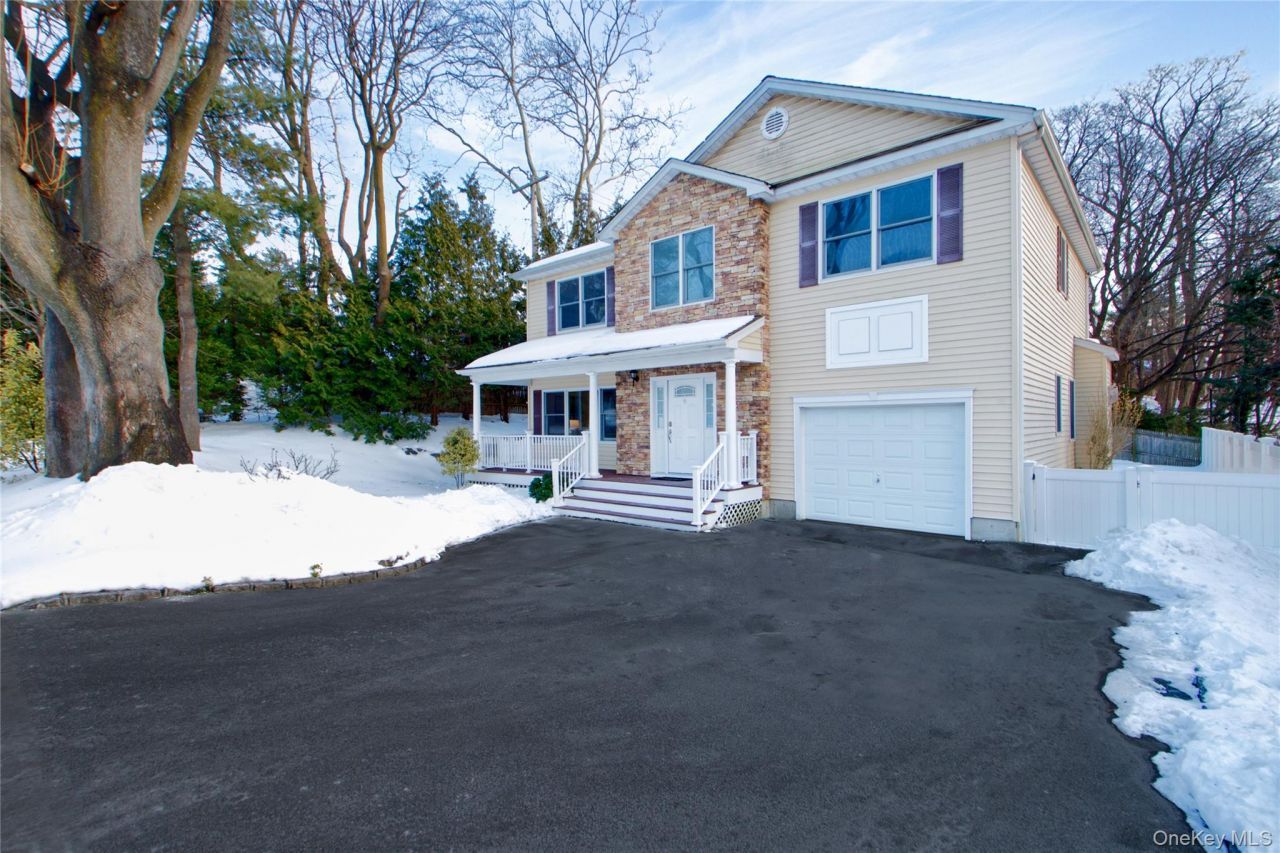 9 Revere Road, Port Washington, NY 11050 Main Photo