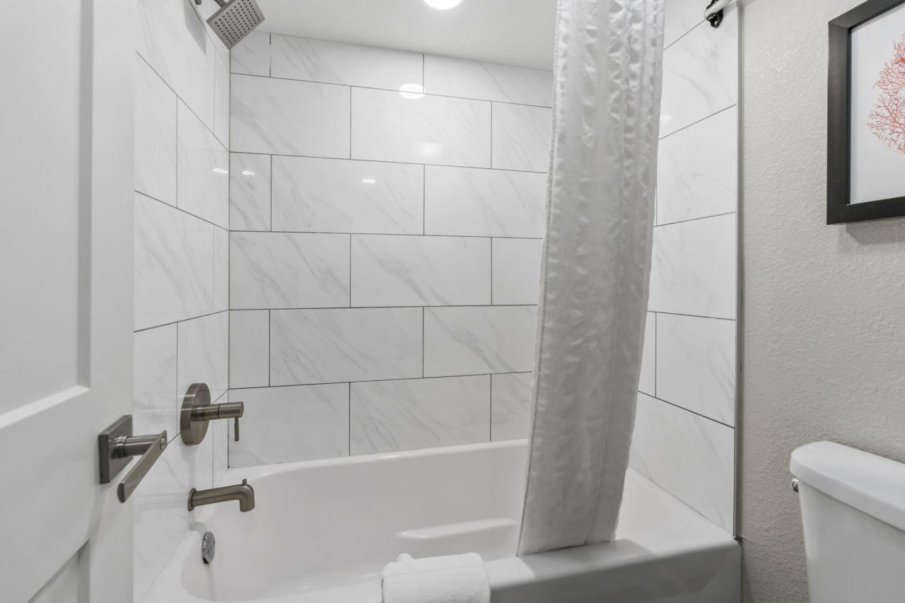 7200 N Ocean Blvd. Photo 6