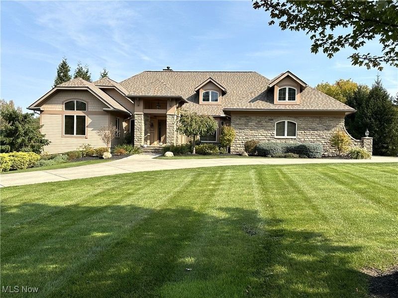 2415 Michelle Court, Willoughby Hills, OH 44094 Photo 1