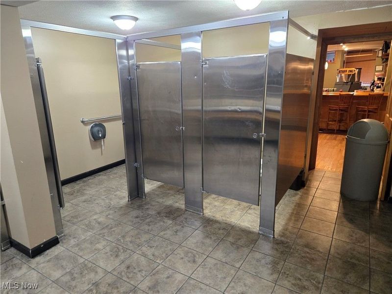 3463 Fulton Road, Cleveland, OH 44109 Photo 18