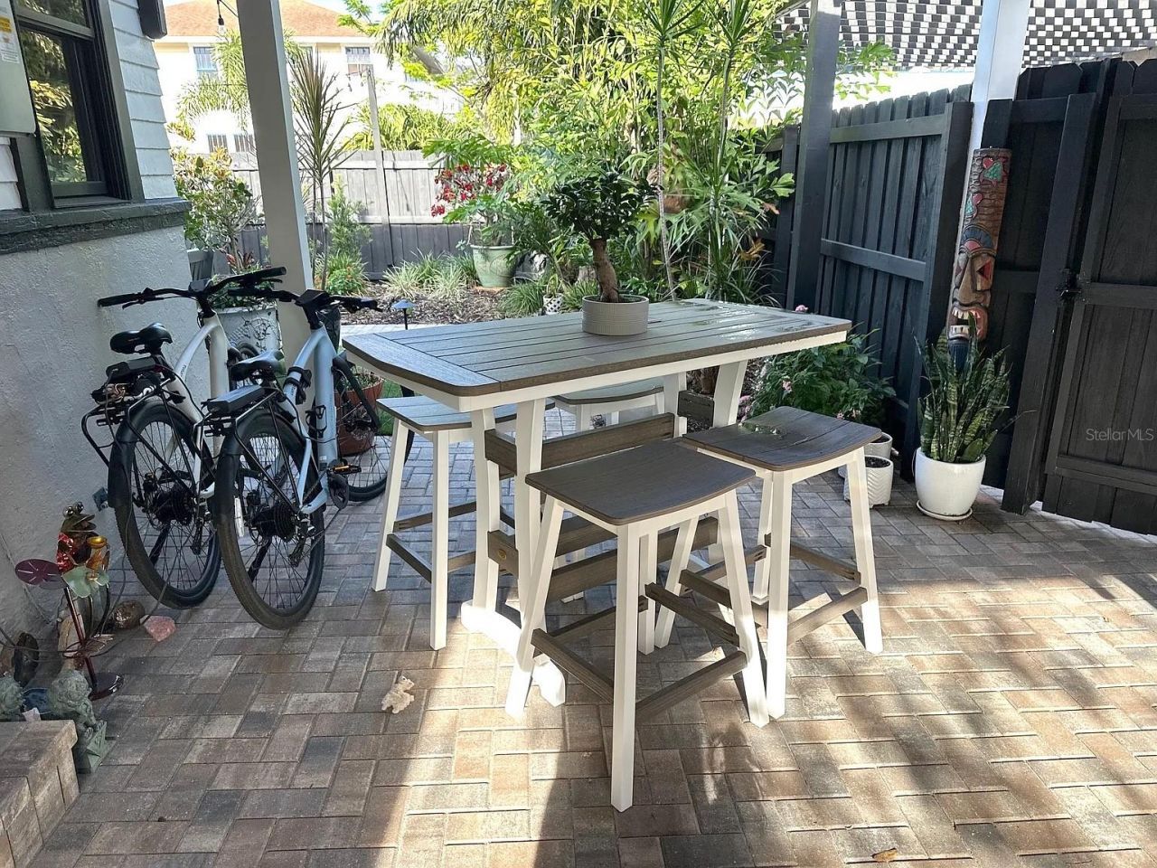 2500 Burlington Avenue N, Saint Petersburg, FL 33713 Photo