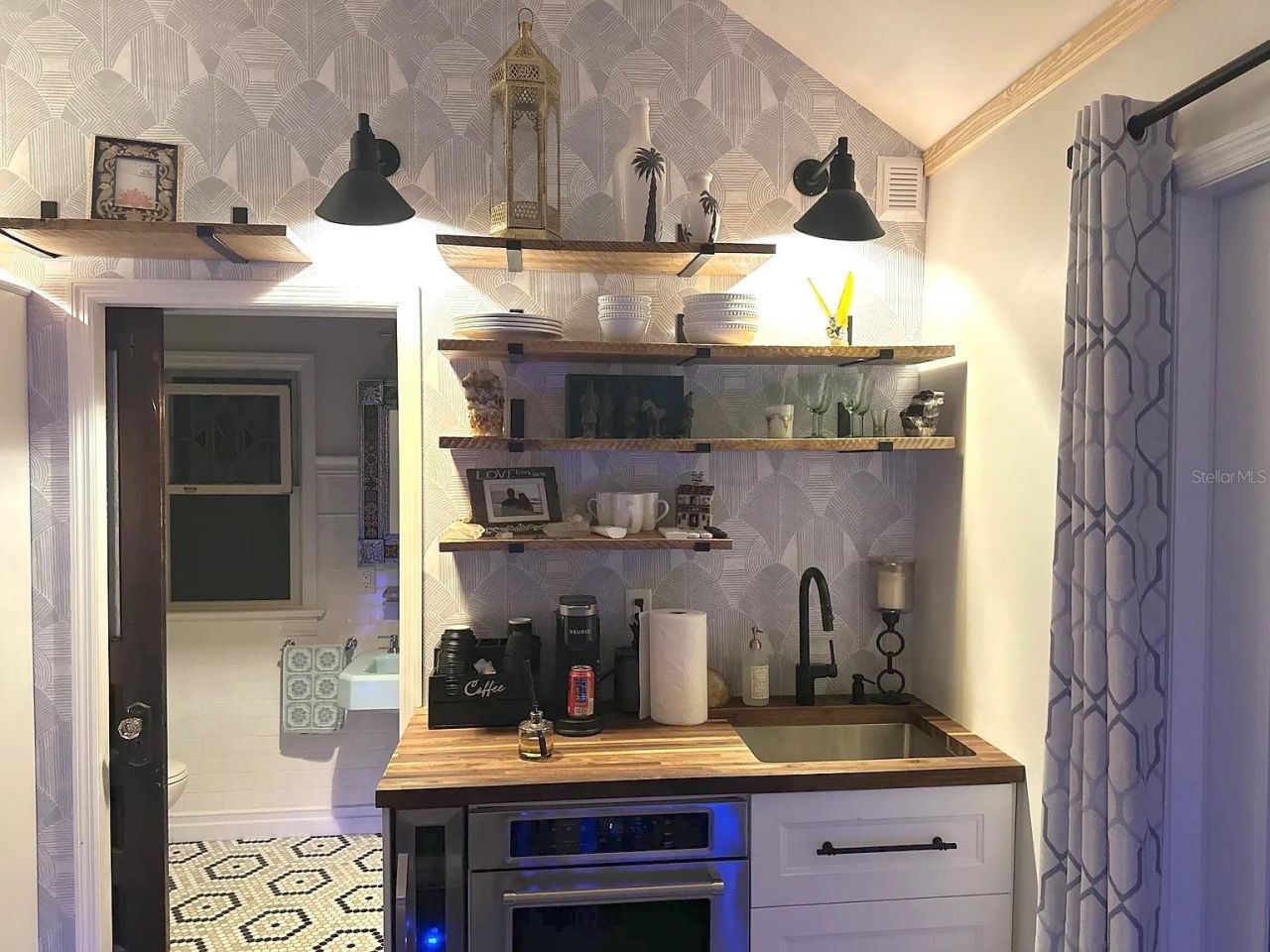 2500 Burlington Avenue N, Saint Petersburg, FL 33713 Photo