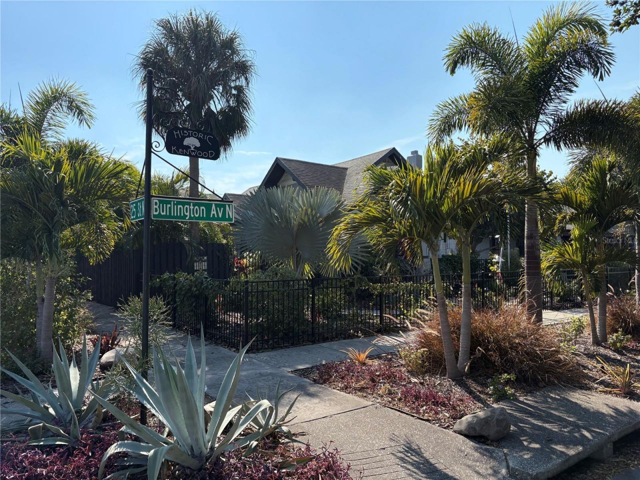 2500 Burlington Avenue N, Saint Petersburg, FL 33713 Photo