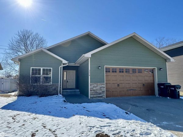 3214 Avenue E, Fort Madison, IA 52627