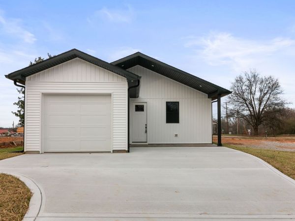 14 Warren St , Paris, TN 38242