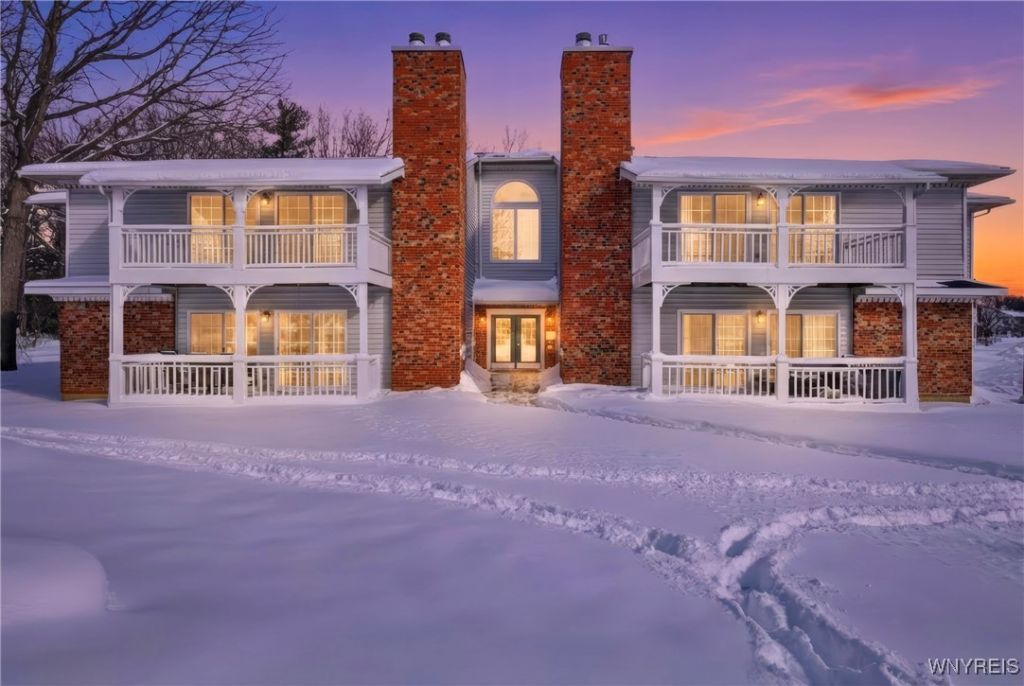 1075 Youngs Road, Unit H, Buffalo, NY 14221 Main Photo