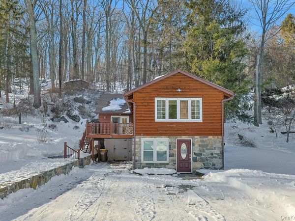 35 Barger Street, Putnam Valley, NY 10579