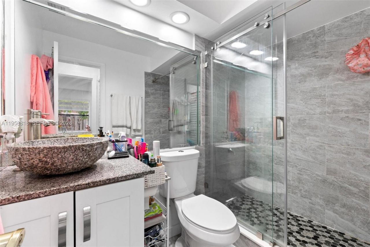 5018 SW 148th Pl, Miami, FL 33185 Photo