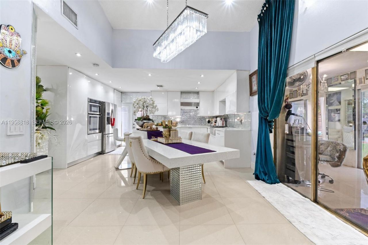 5018 SW 148th Pl, Miami, FL 33185 Photo