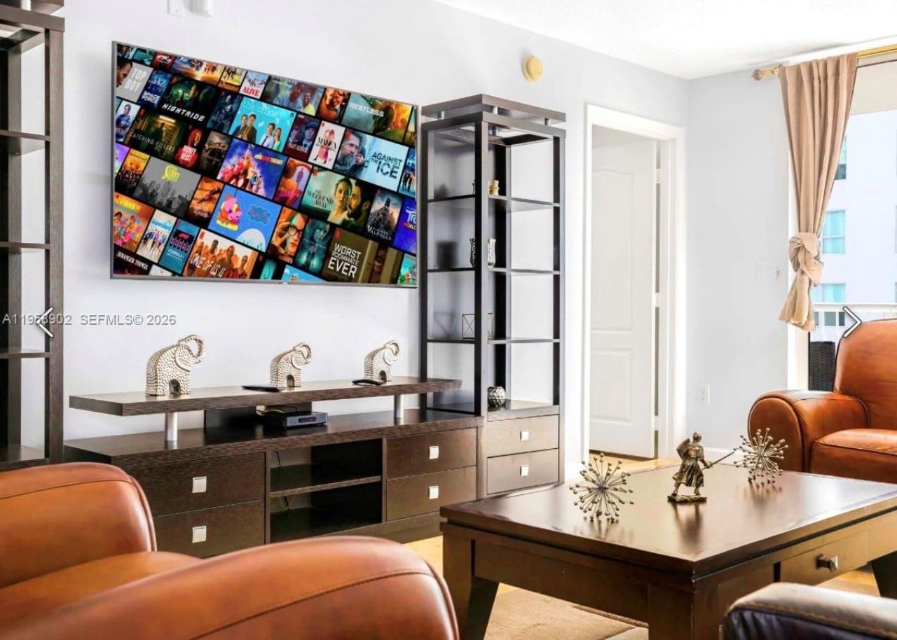 1200 Brickell Bay Dr, Unit 1509, Miami, FL 33131 Photo