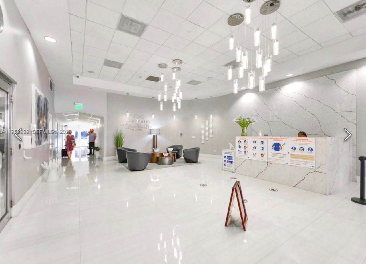 1200 Brickell Bay Dr, Unit 1509, Miami, FL 33131 Photo