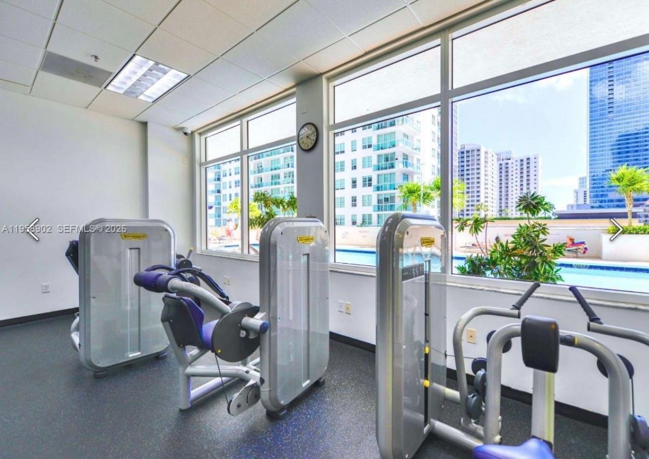 1200 Brickell Bay Dr, Unit 1509, Miami, FL 33131 Photo