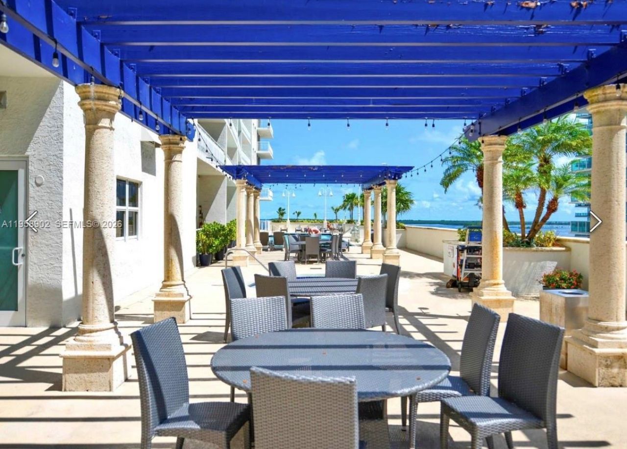 1200 Brickell Bay Dr, Unit 1509, Miami, FL 33131 Photo