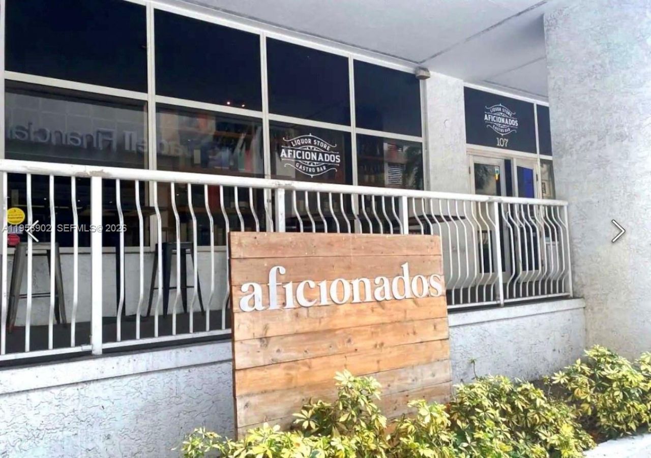 1200 Brickell Bay Dr, Unit 1509, Miami, FL 33131 Photo