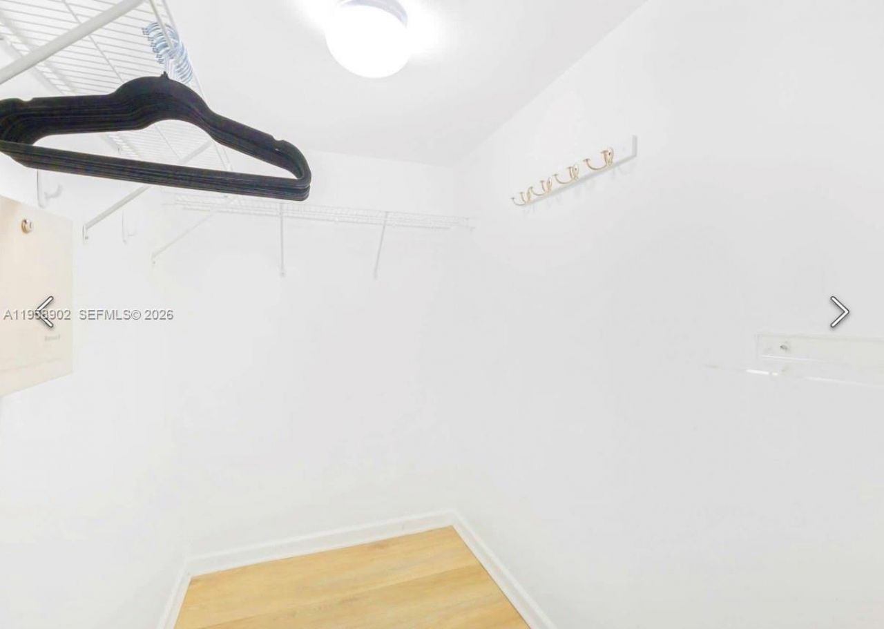 1200 Brickell Bay Dr, Unit 1509, Miami, FL 33131 Photo