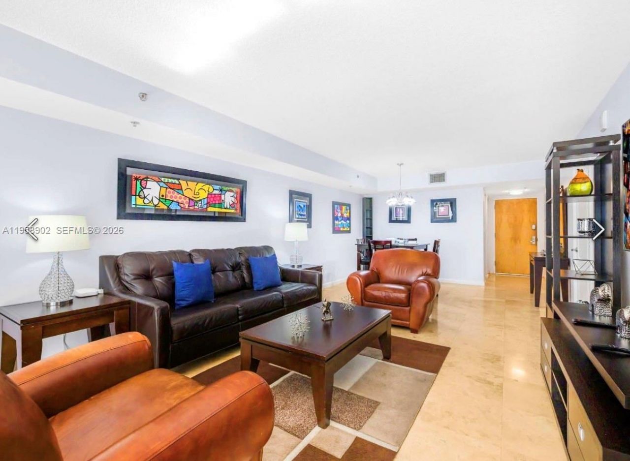 1200 Brickell Bay Dr, Unit 1509, Miami, FL 33131 Photo