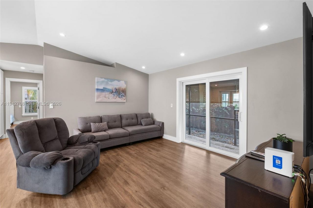 22239 SW 98th Pl, Cutler Bay, FL 33190 Photo