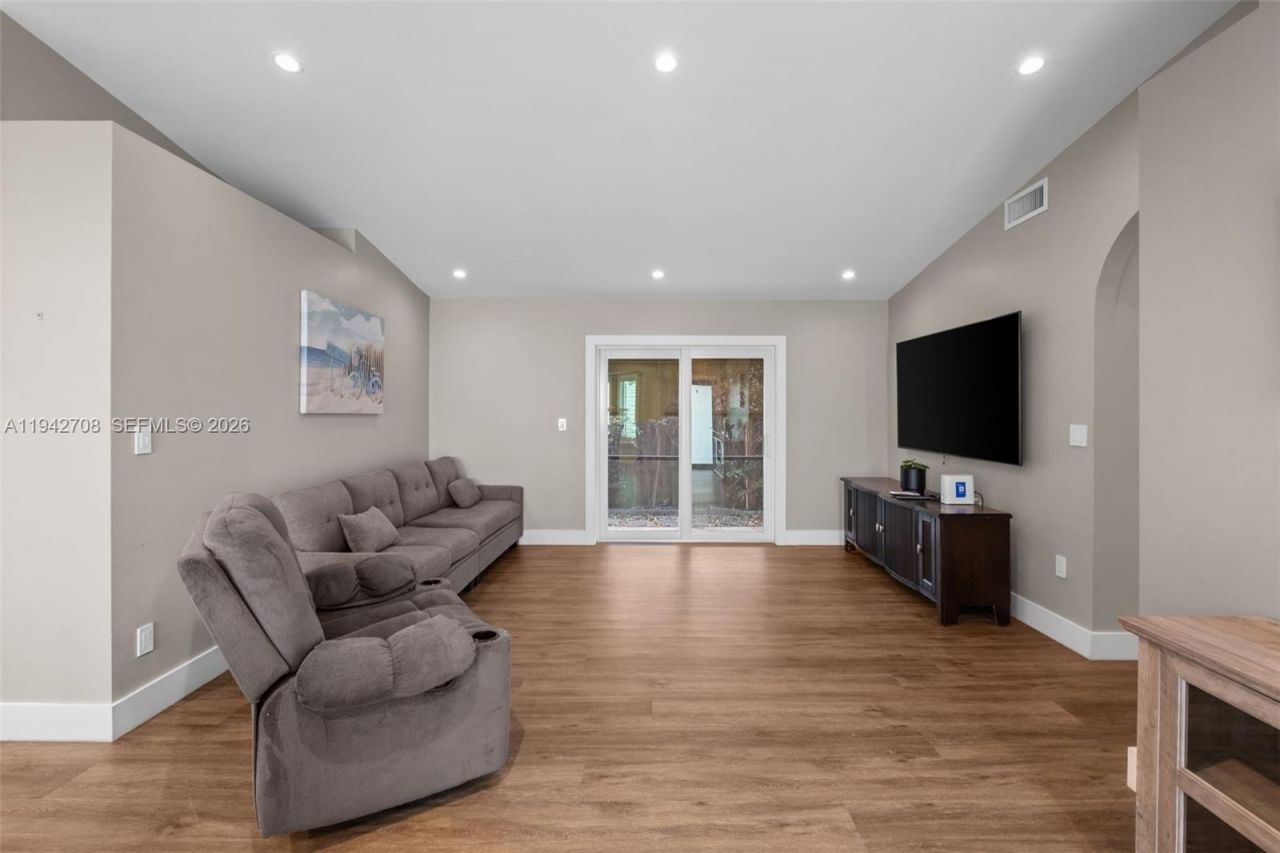 22239 SW 98th Pl, Cutler Bay, FL 33190 Photo