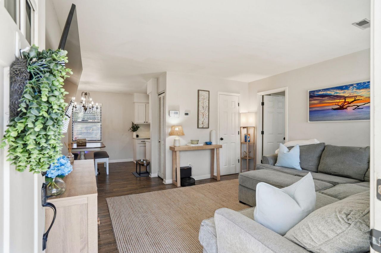 1533 Langston Drive Photo 3