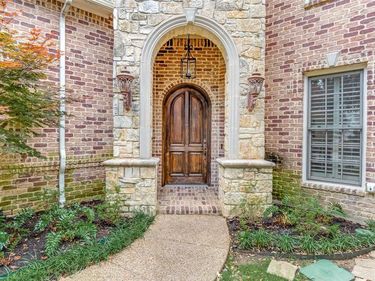 13 Cochran Oaks Lane, Dallas, TX 75220