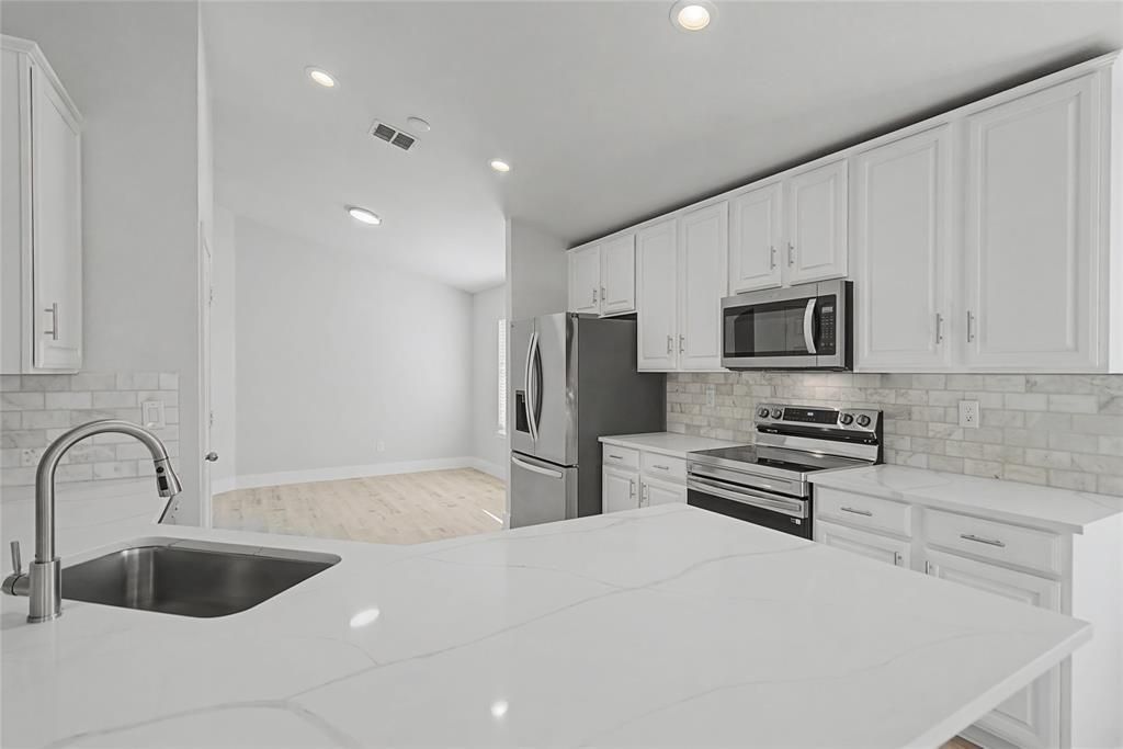 4516 Fox Sedge Lane, Denton, TX 76208 Main Photo