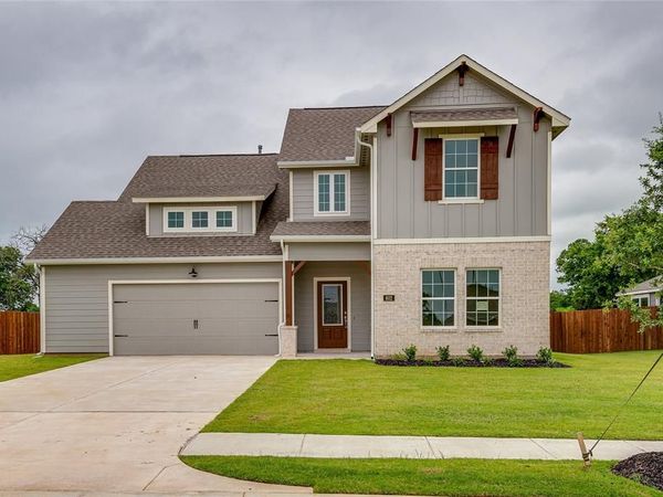 602 Kyle Drive, Tioga, TX 76271